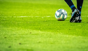 英超 曼城2-1阿森纳 哈兰德进球